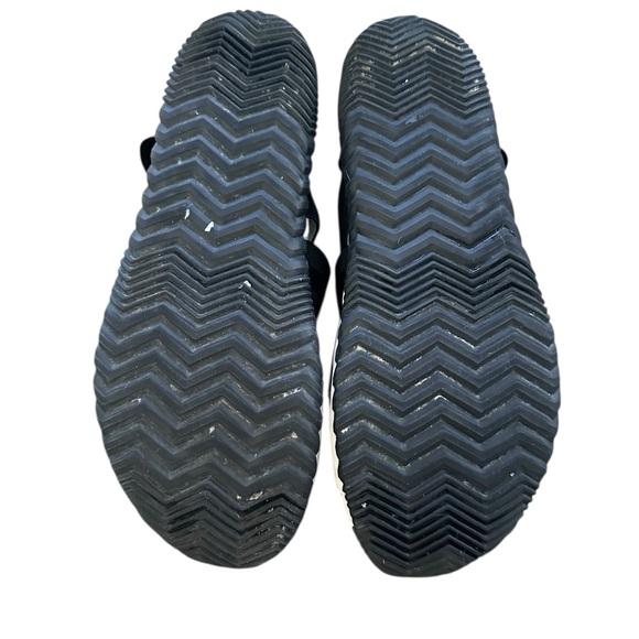 Sorel Out N About Plus Black Elasticized Strap Sandals Size 6 - Picture 6 of 7